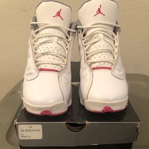 Air Jordan 13 ~ White/Spark - Stealth ~ 7Y